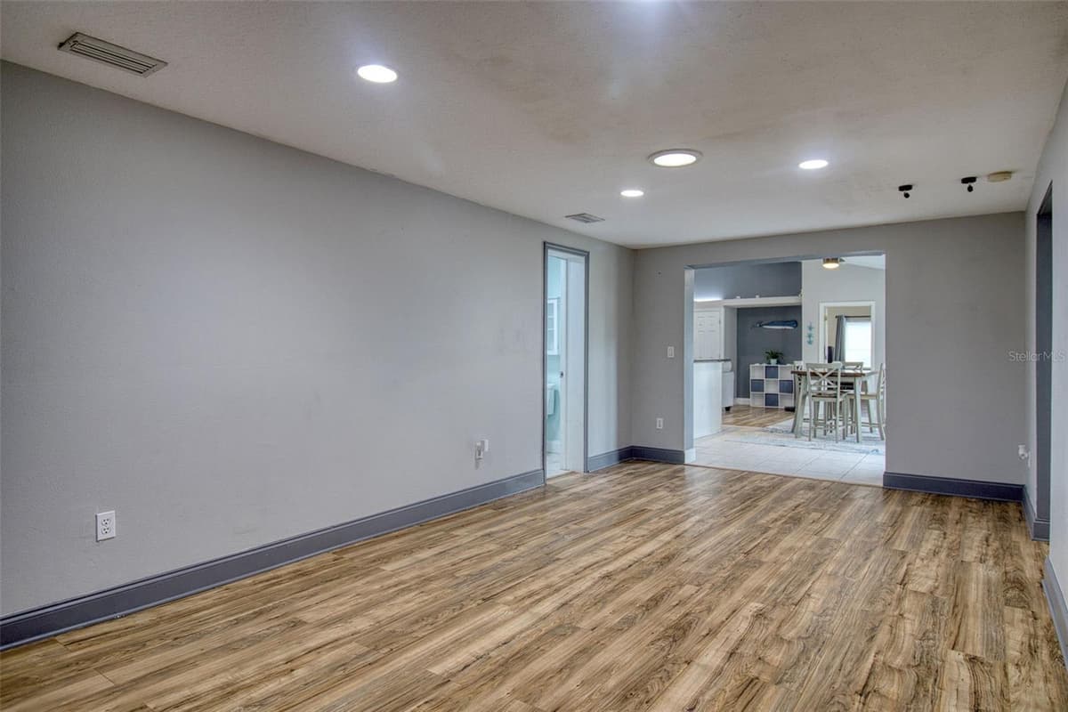 3652 WESTCHESTER DRIVE — photo 24 of 36