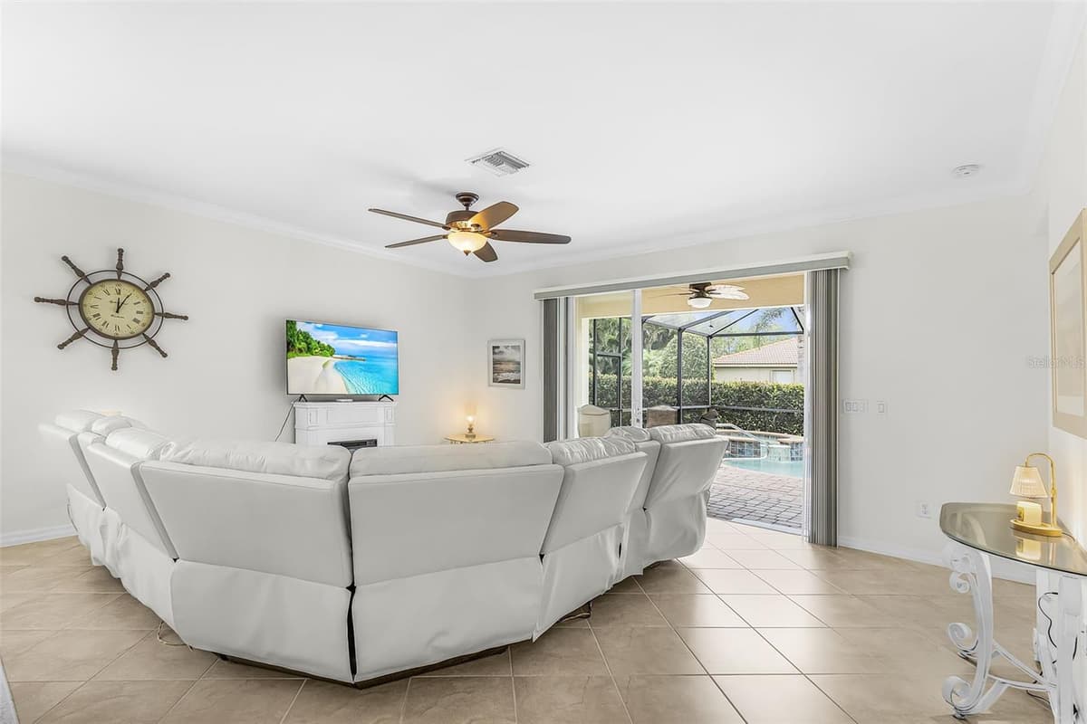 21250 BELLA TERRA BOULEVARD — photo 16 of 27
