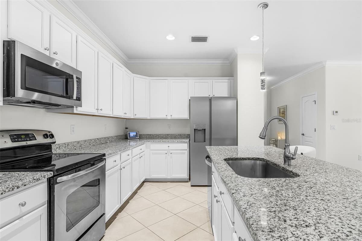 21250 BELLA TERRA BOULEVARD — photo 12 of 27