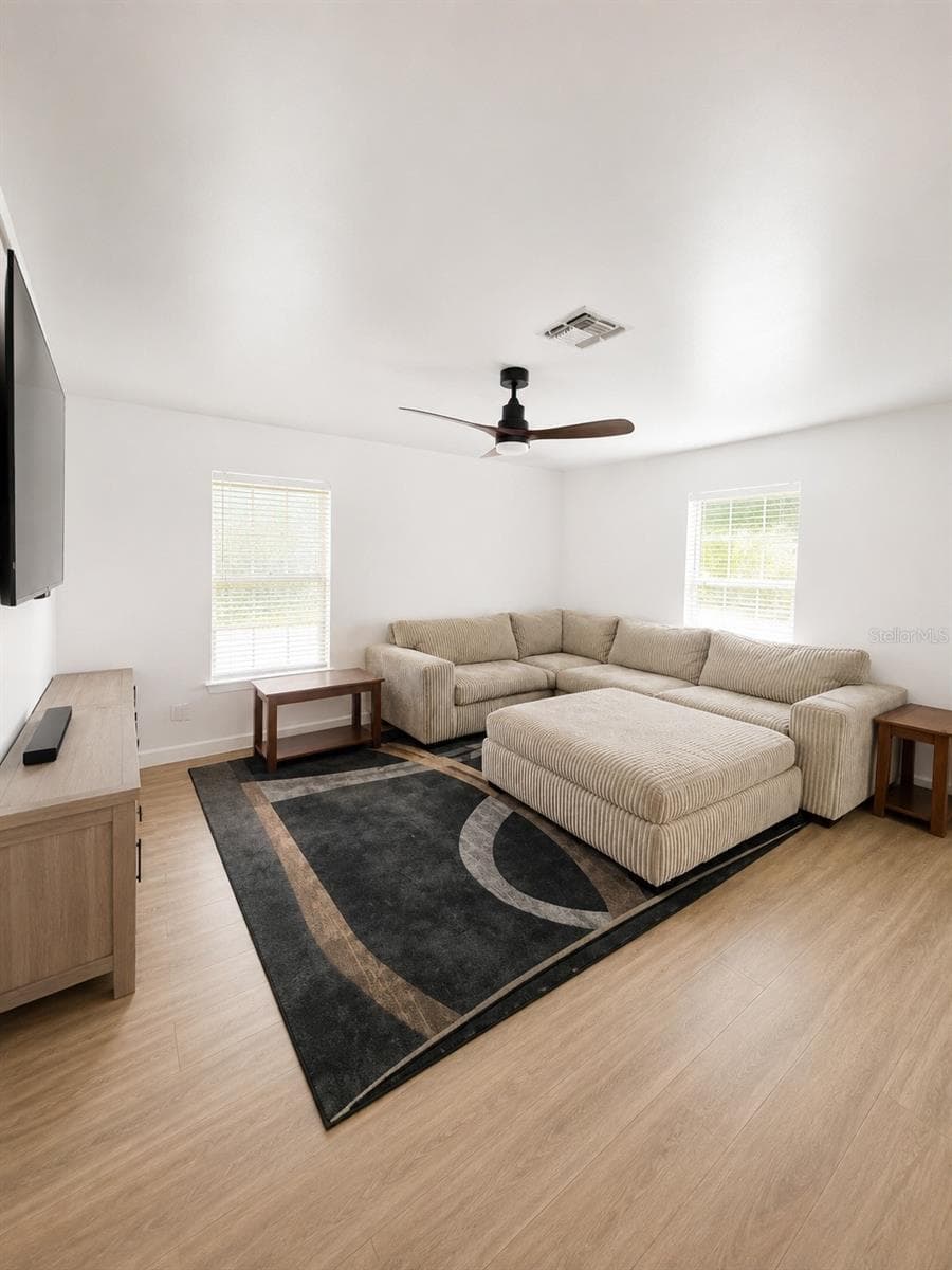1416 WELLS AVENUE — photo 9 of 13
