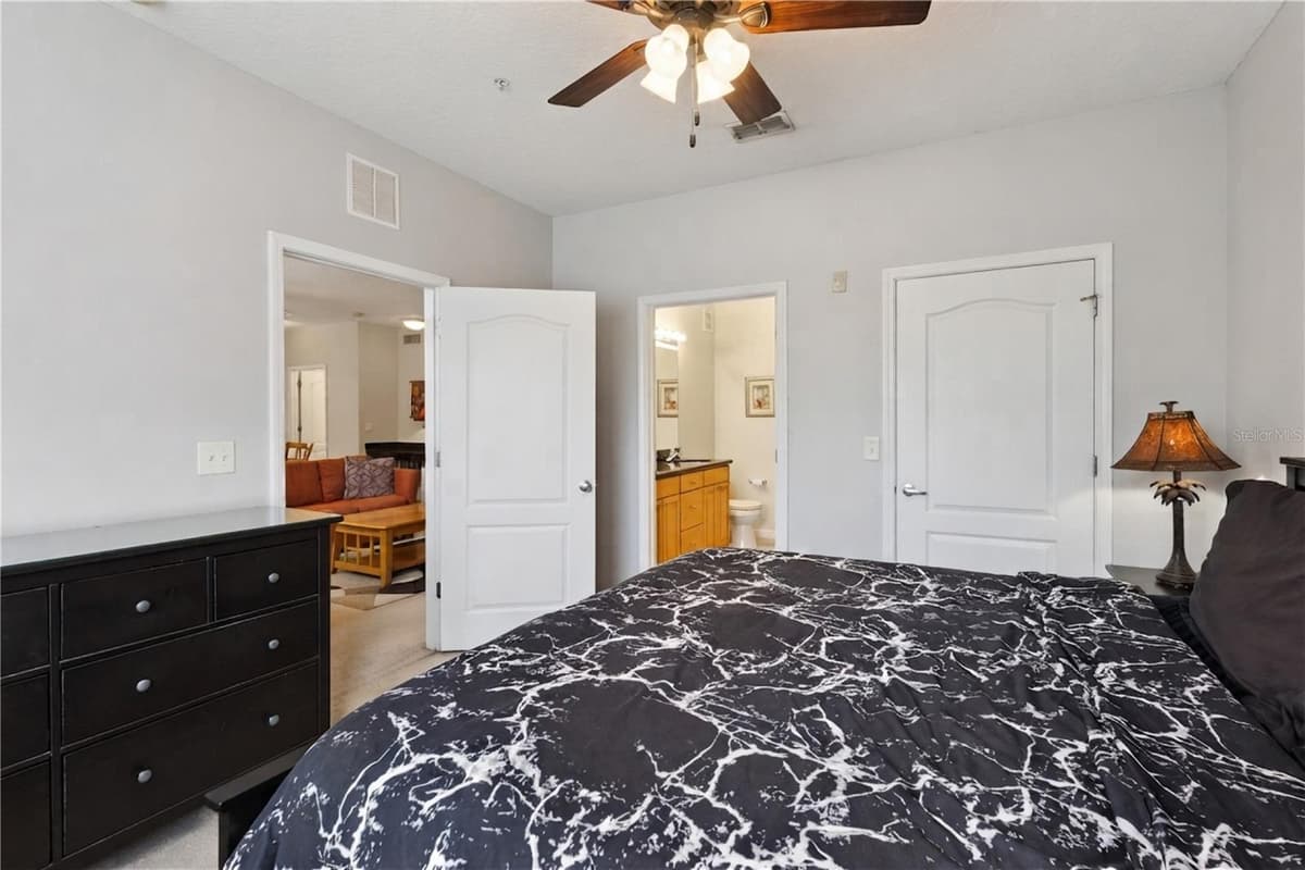 5252 CANE ISLAND LOOP — photo 19 of 37