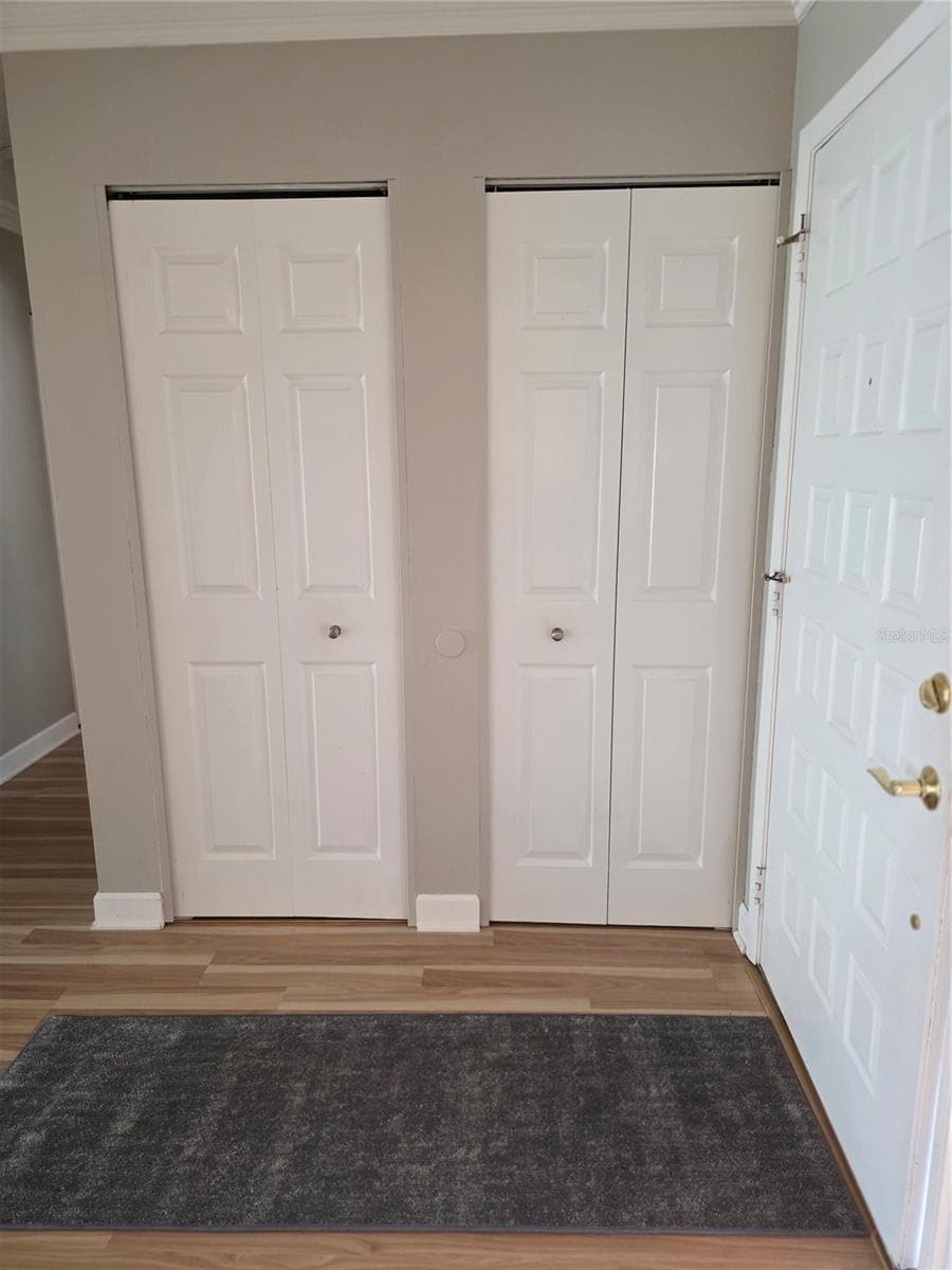 4045 BLUFF OAK COURT — photo 4 of 29