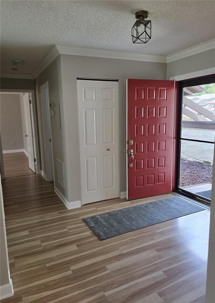 4045 BLUFF OAK COURT — photo 3 of 29
