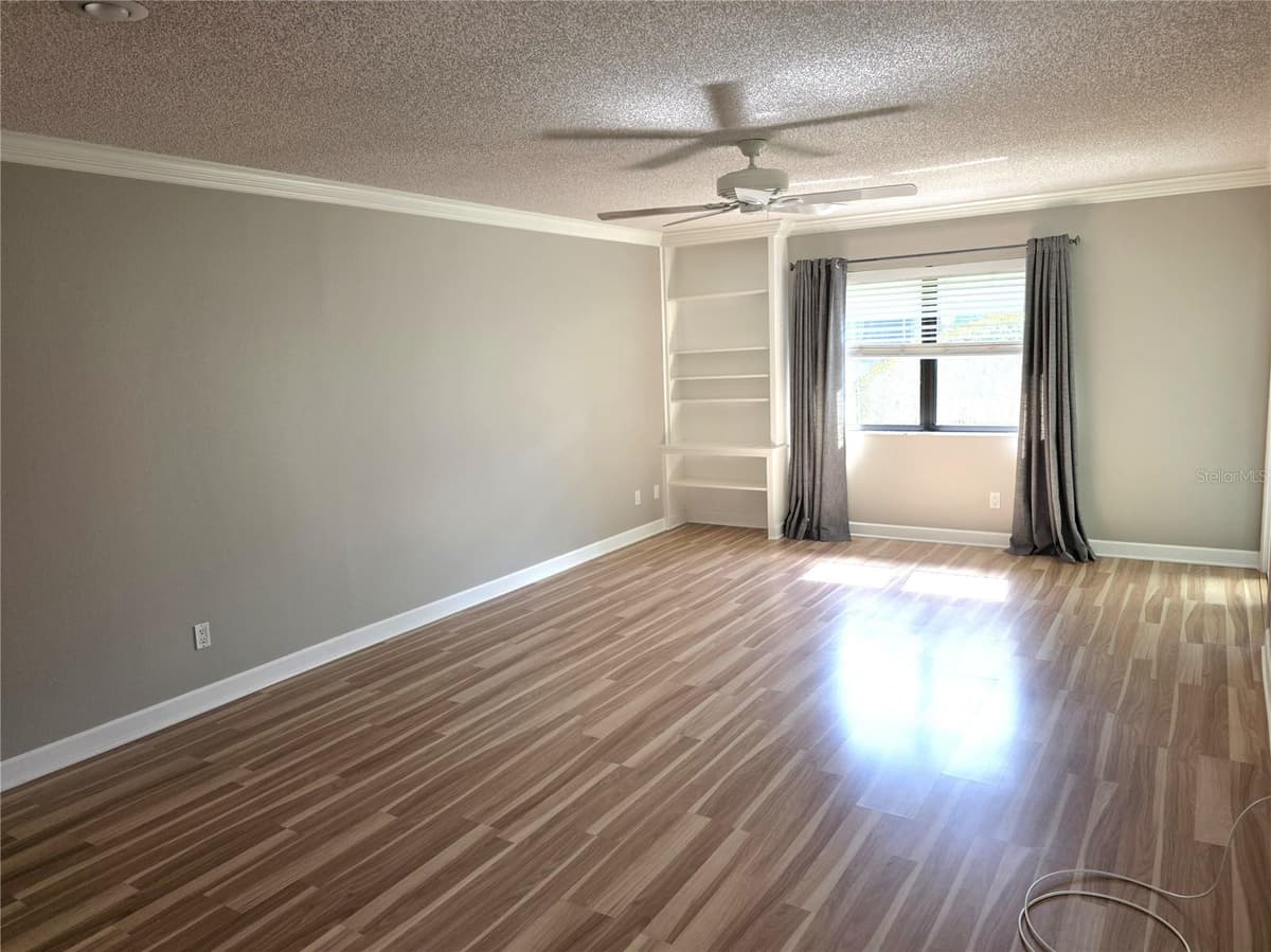 4045 BLUFF OAK COURT — photo 8 of 29