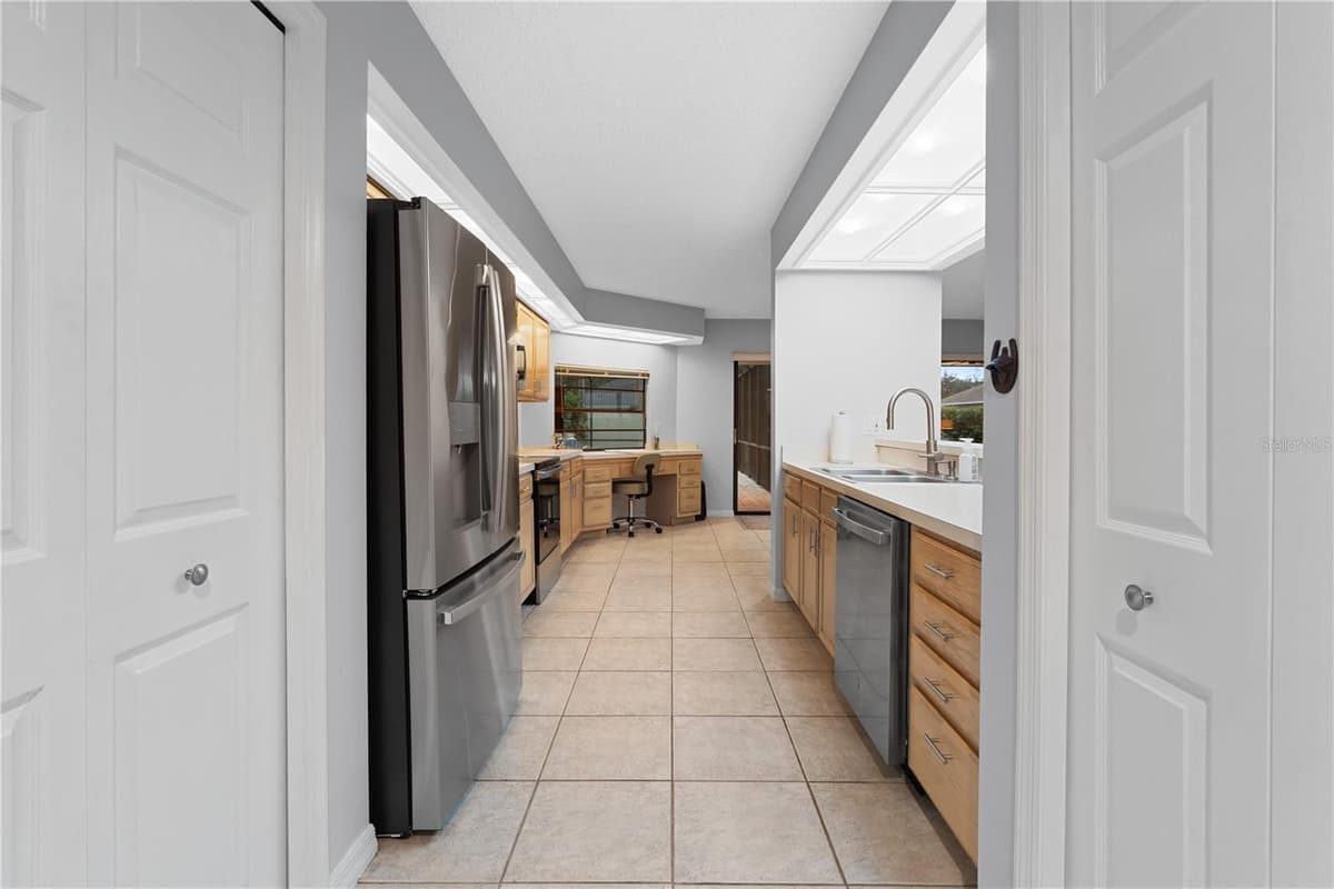 2553 MASON OAKS DRIVE — photo 16 of 60