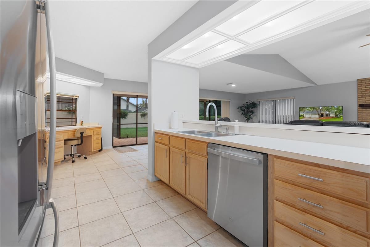 2553 MASON OAKS DRIVE — photo 17 of 60