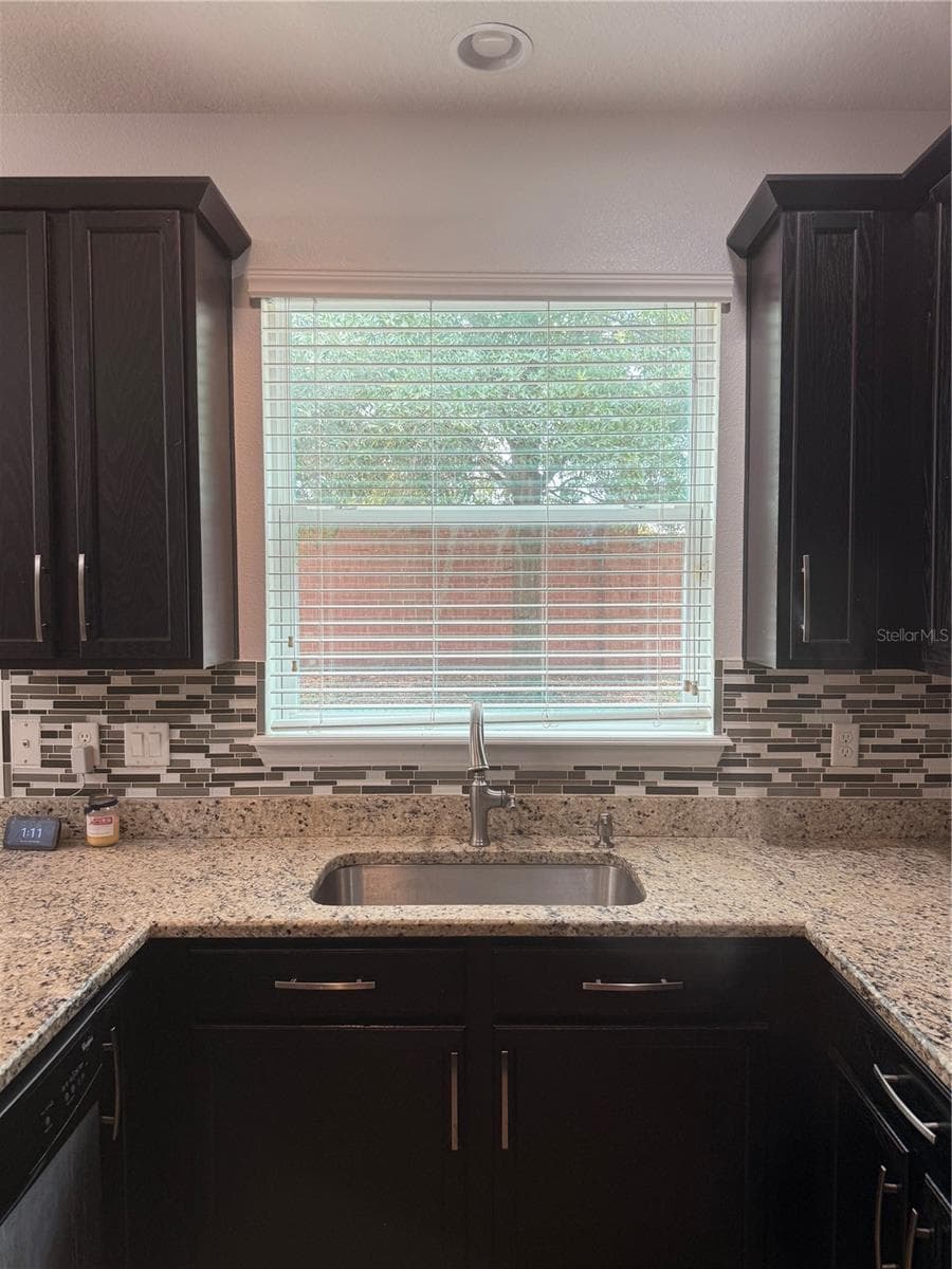 2257 BROOKRIDGE TRAIL — photo 4 of 22
