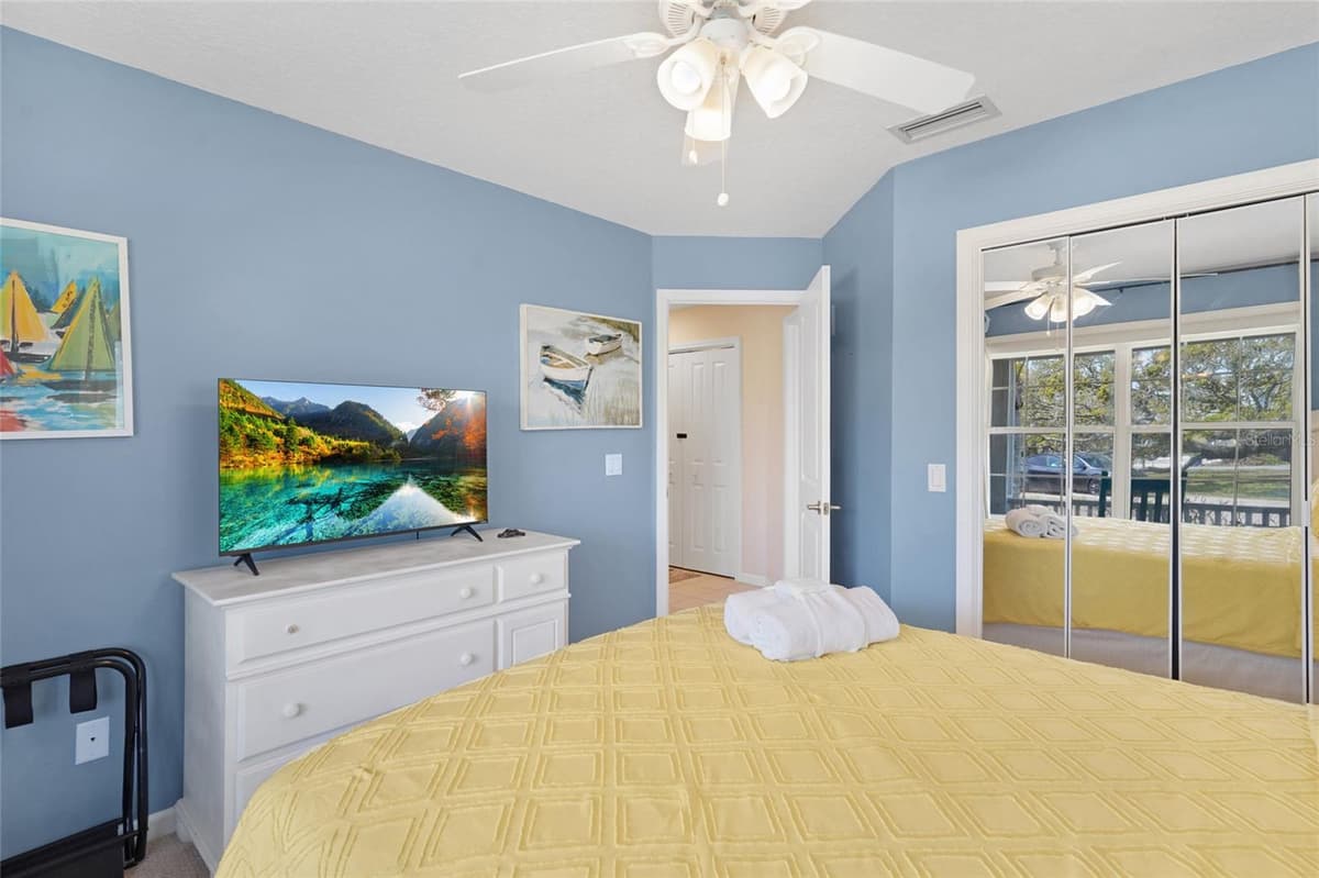 7101 MIDDLETON AVENUE — photo 31 of 60