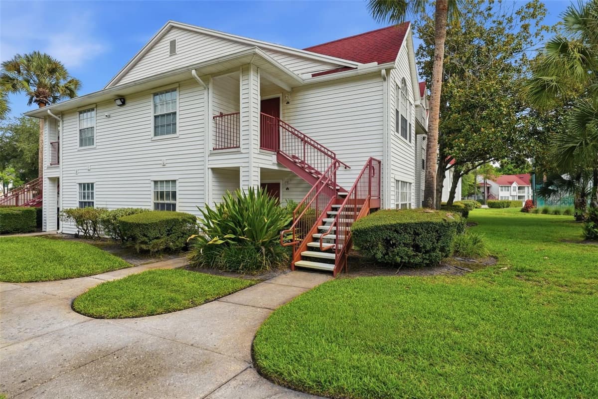 11526 WESTWOOD BOULEVARD — photo 1 of 38