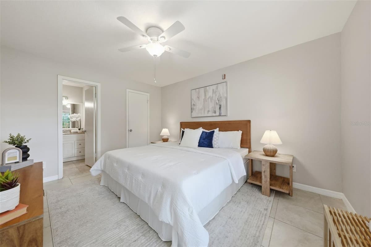 11526 WESTWOOD BOULEVARD — photo 17 of 38
