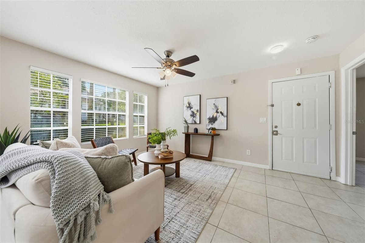 11526 WESTWOOD BOULEVARD — photo 8 of 38