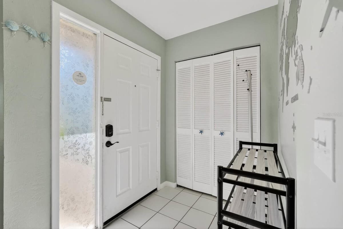 58 BRADMORE LANE — photo 9 of 67