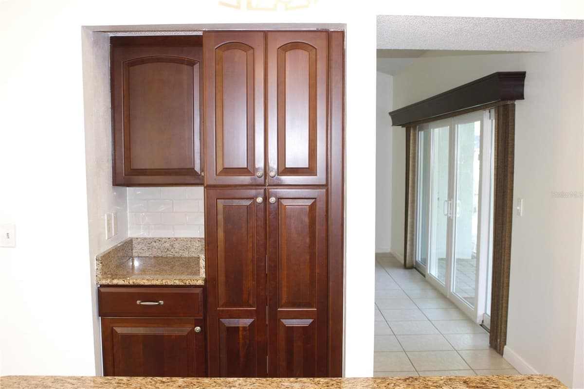 1913 FIRETHORN COURT — photo 11 of 58