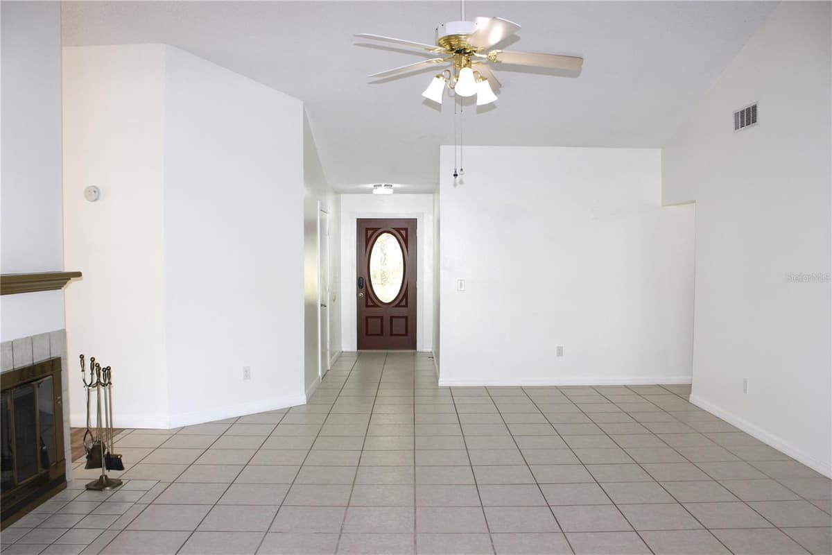 1913 FIRETHORN COURT — photo 13 of 58