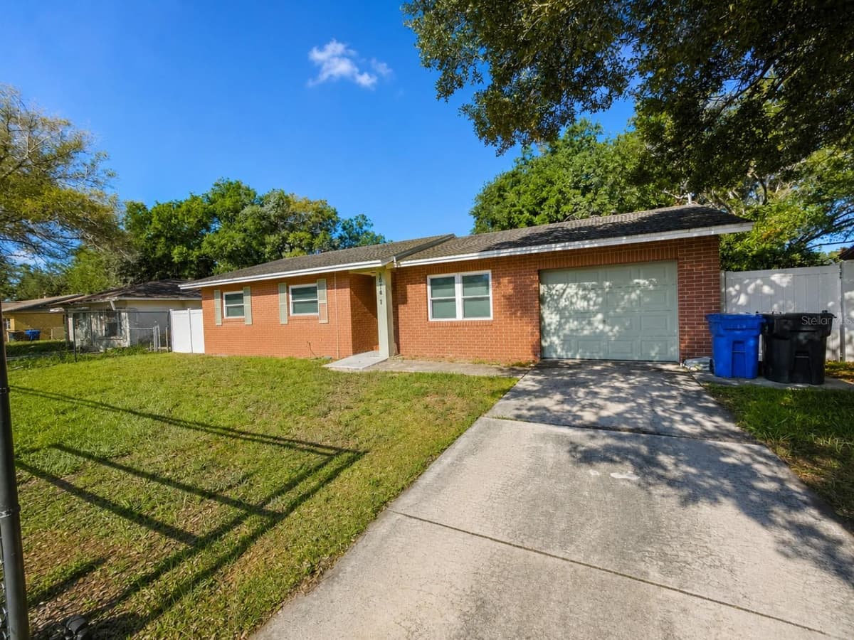 5814 HAMMON DRIVE — photo 1 of 10