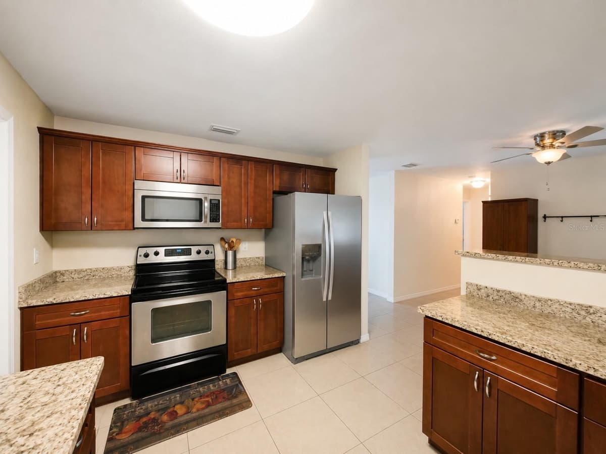 5814 HAMMON DRIVE — photo 3 of 10
