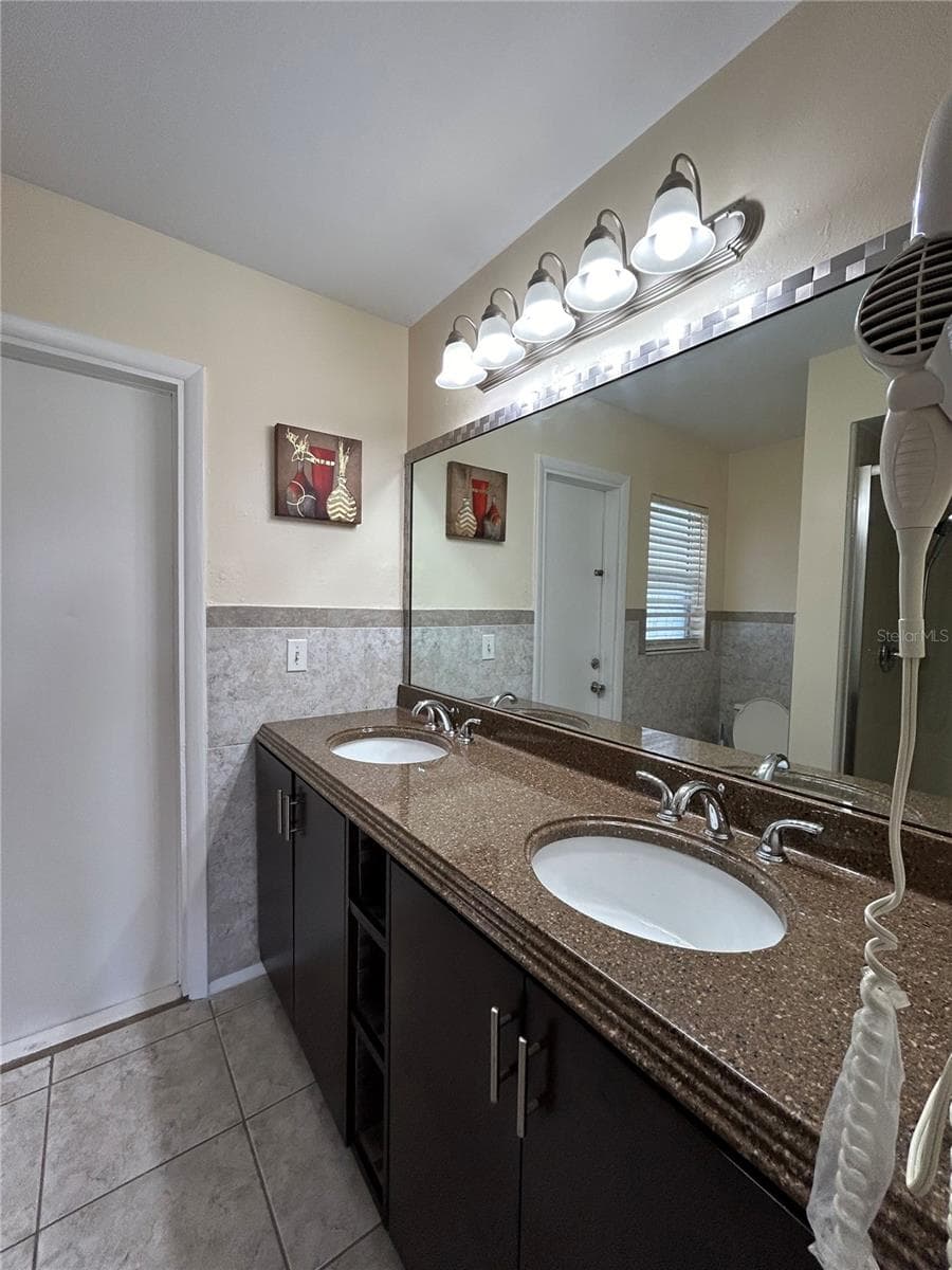 1090 JASON RIDGE COURT — photo 10 of 33