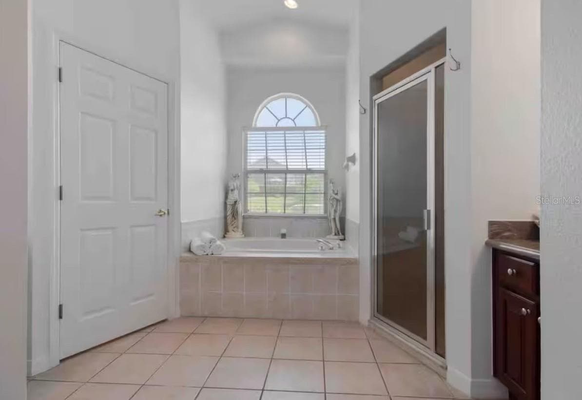943 CORVINA DRIVE — photo 18 of 40