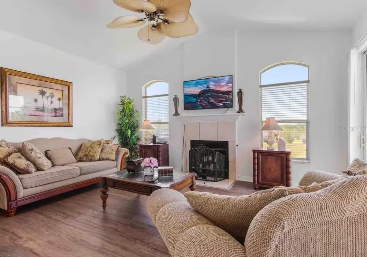 943 CORVINA DRIVE — photo 6 of 40