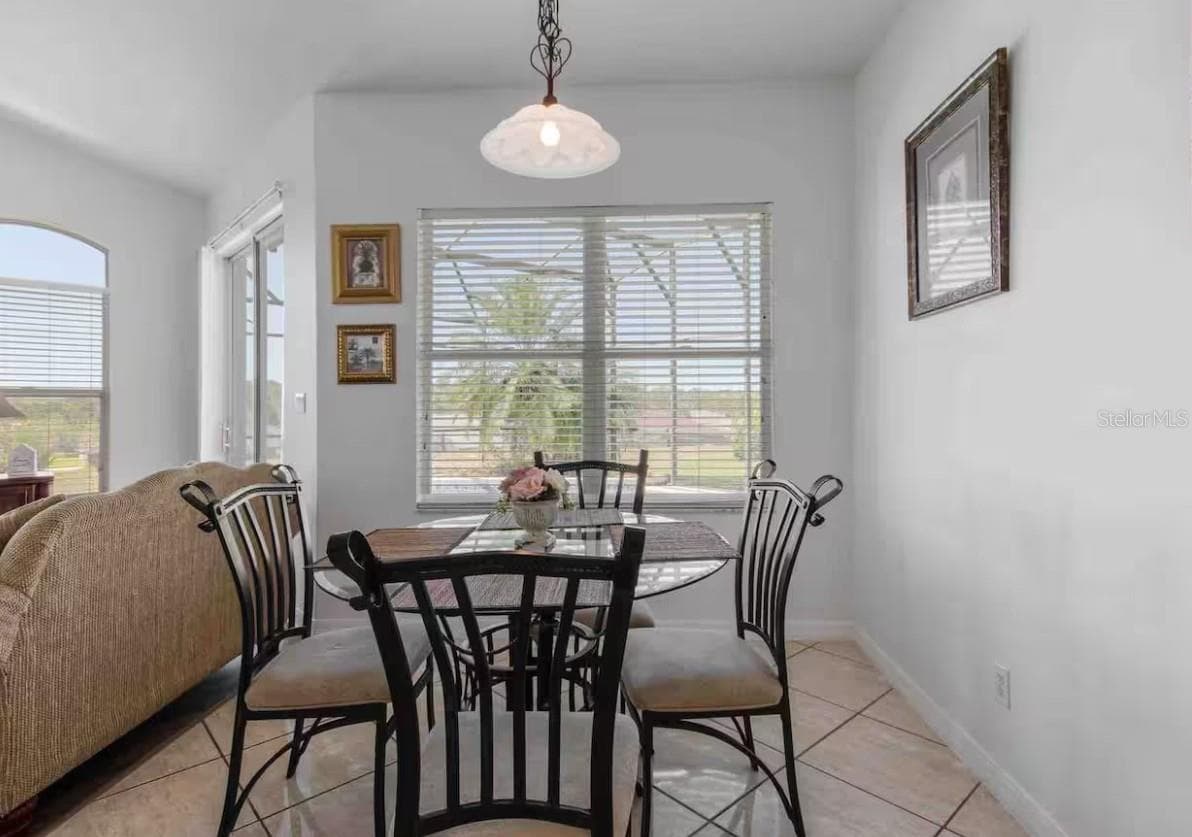 943 CORVINA DRIVE — photo 14 of 40