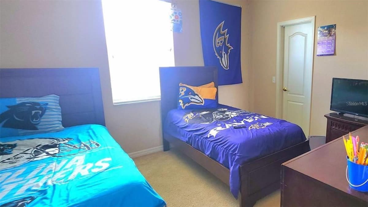 8155 WOODVINE CIRCLE — photo 12 of 22
