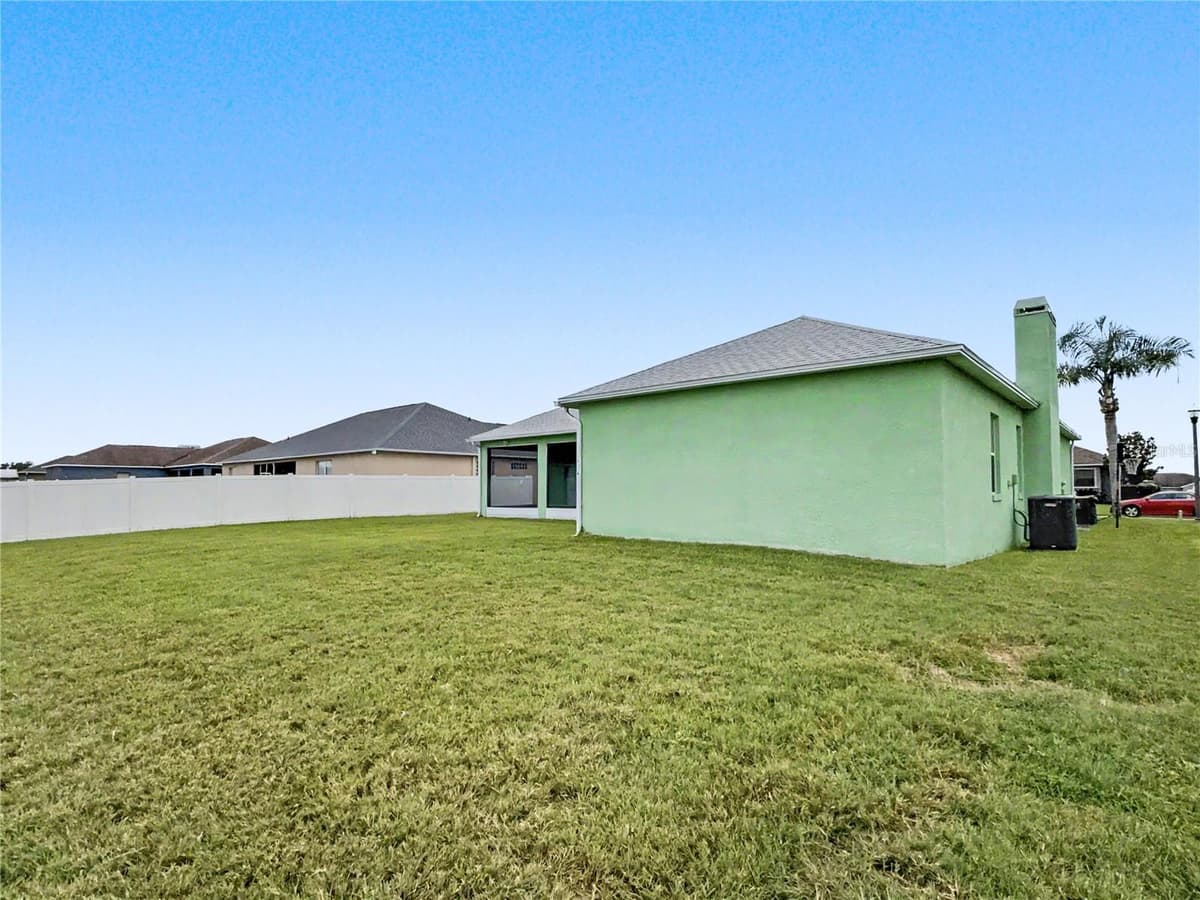8155 WOODVINE CIRCLE — photo 20 of 22