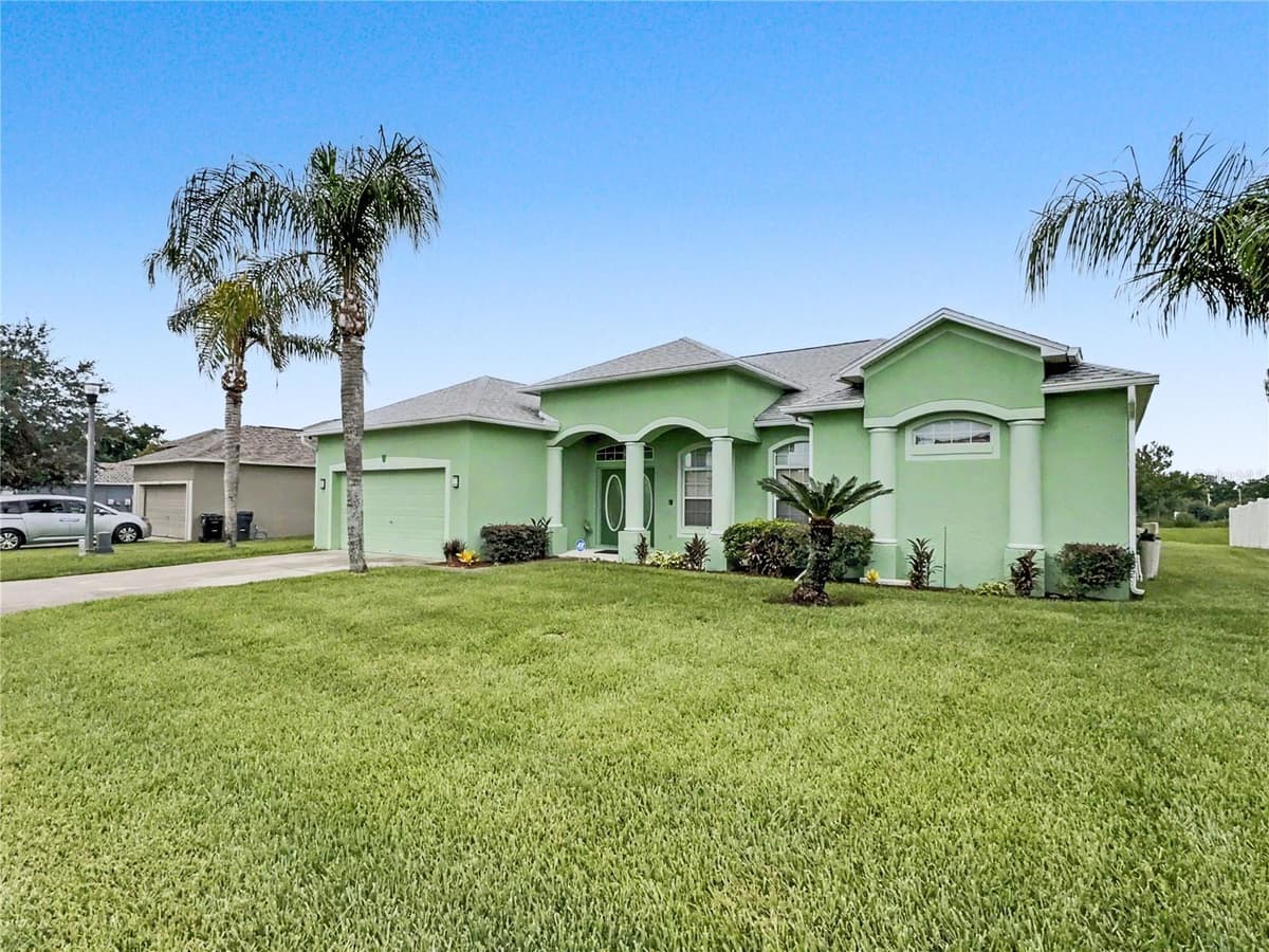 8155 WOODVINE CIRCLE — photo 2 of 22
