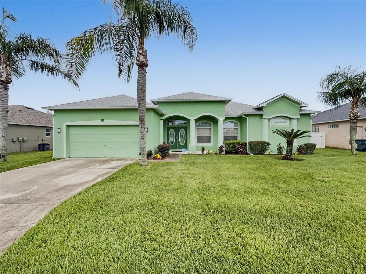 8155 WOODVINE CIRCLE — photo 1 of 22