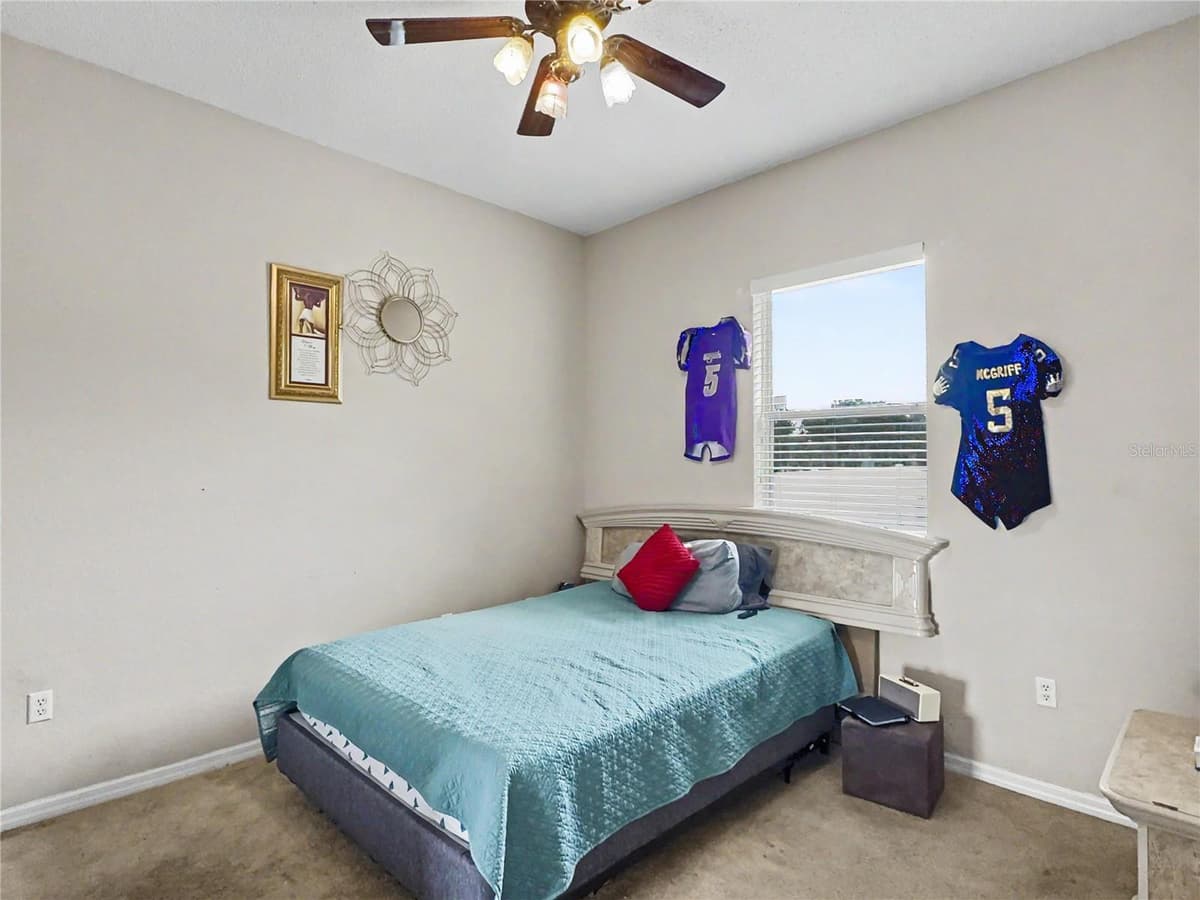 8155 WOODVINE CIRCLE — photo 11 of 22