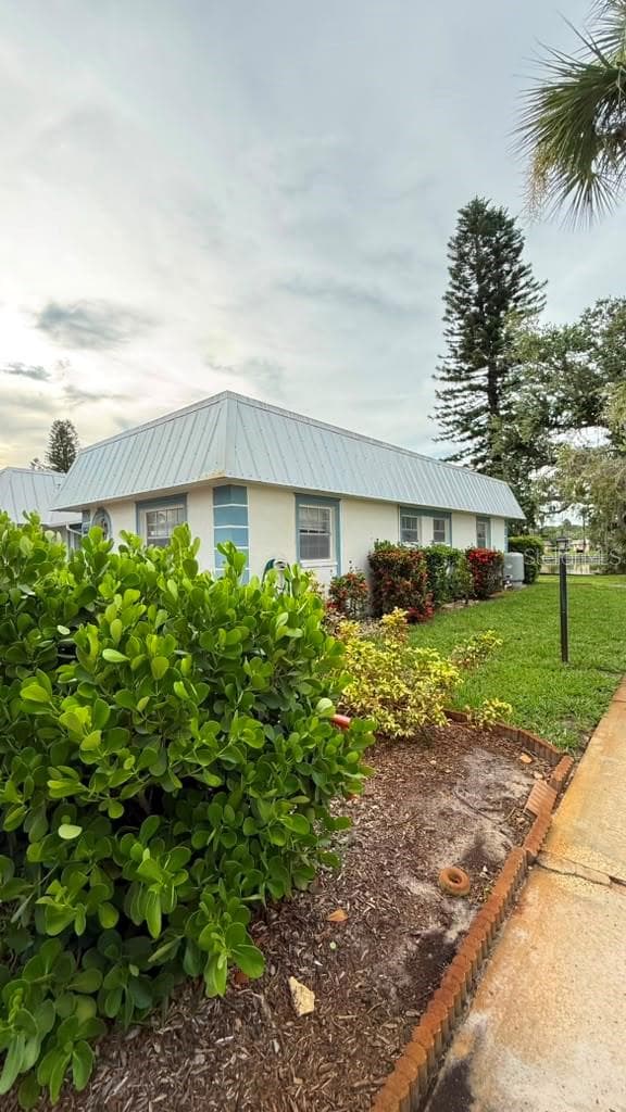 4248 TAMARGO DRIVE — photo 2 of 32