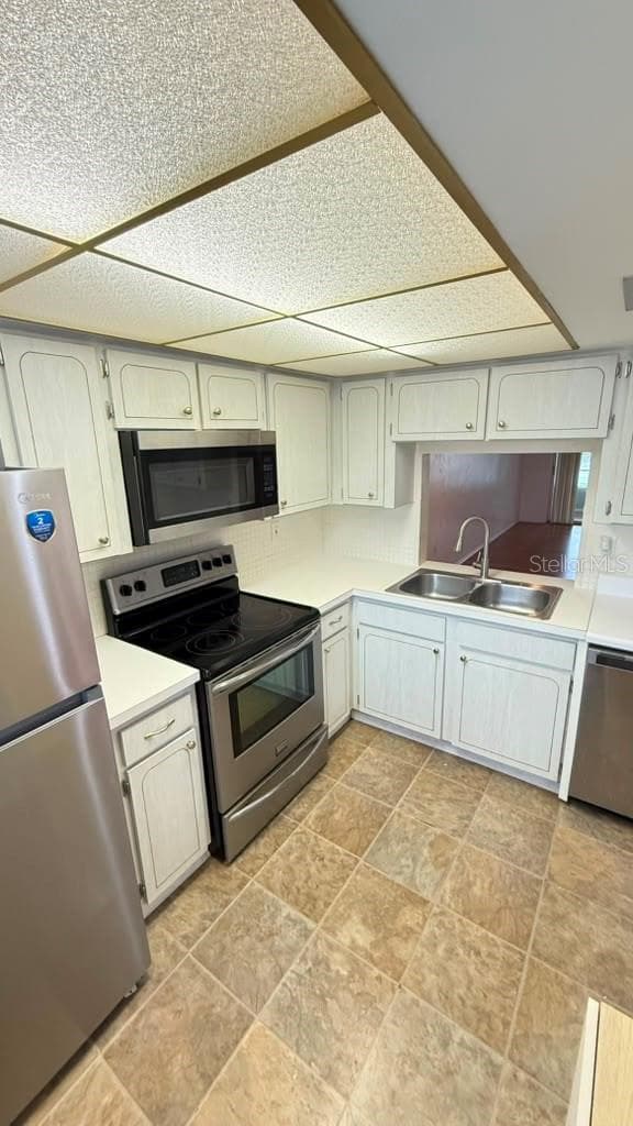 4248 TAMARGO DRIVE — photo 10 of 32