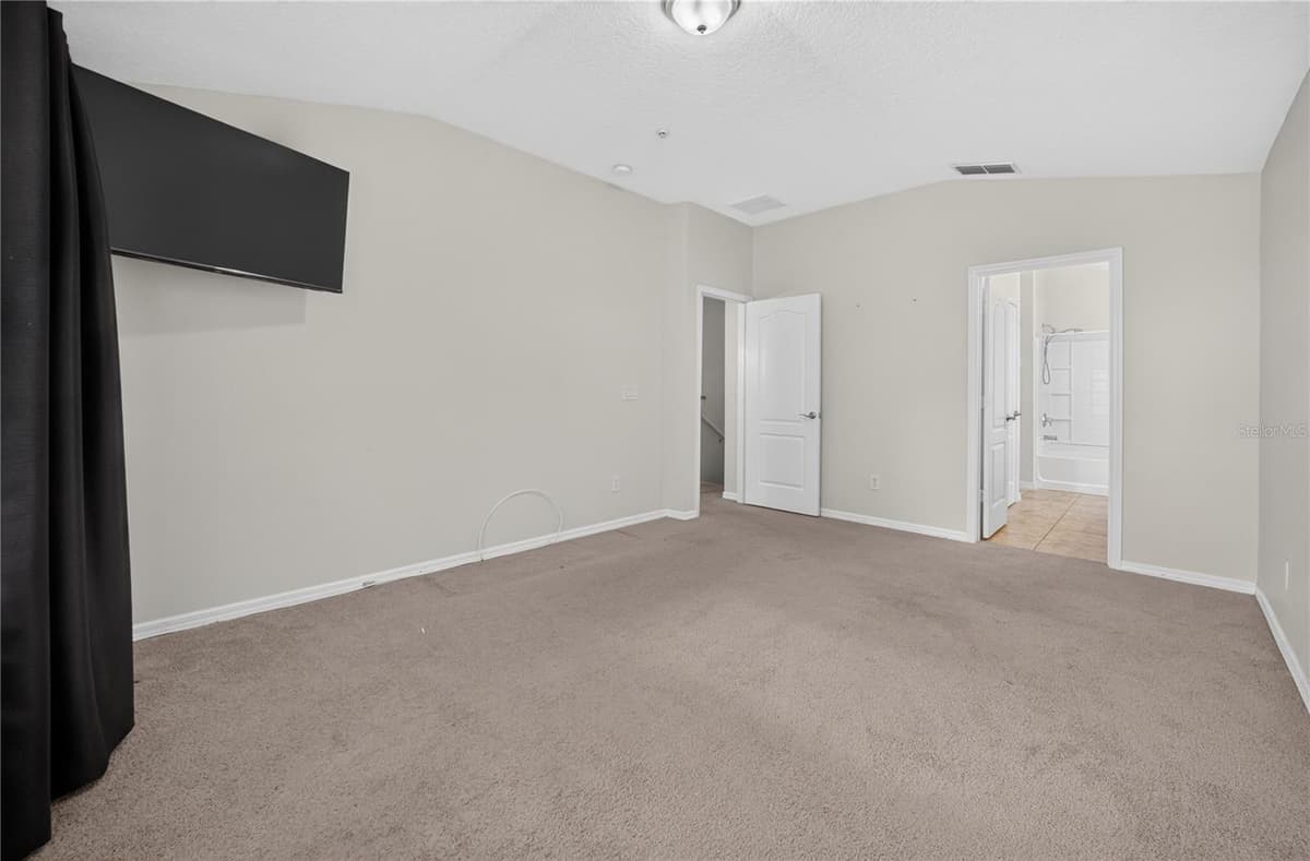 380 ASHLEY BROOKE COURT — photo 8 of 12