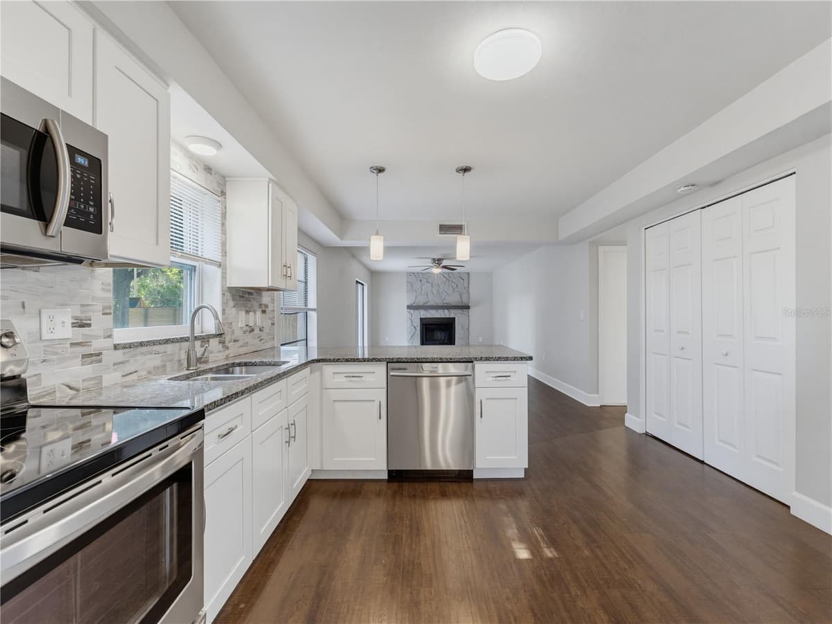 414 STILL MEADOWS CIRCLE — photo 13 of 73