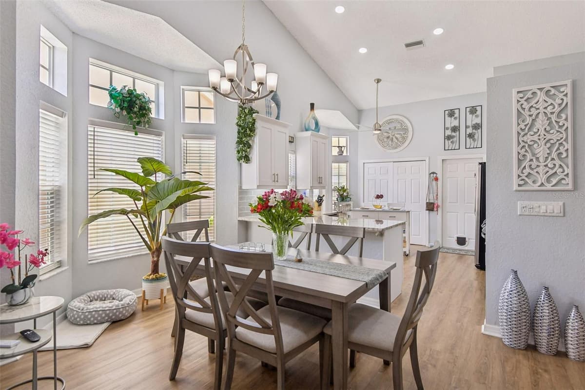 9330 NEW ORLEANS DRIVE — photo 3 of 42