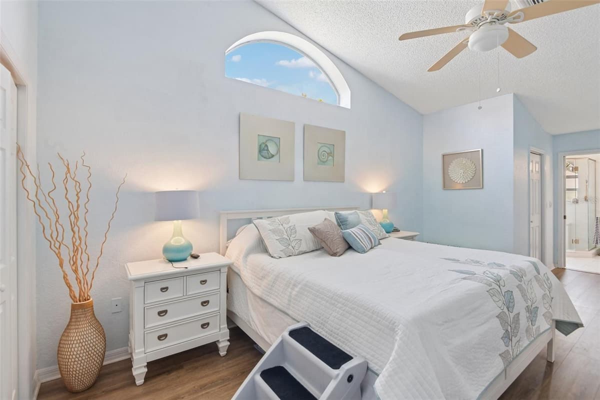 9330 NEW ORLEANS DRIVE — photo 20 of 42