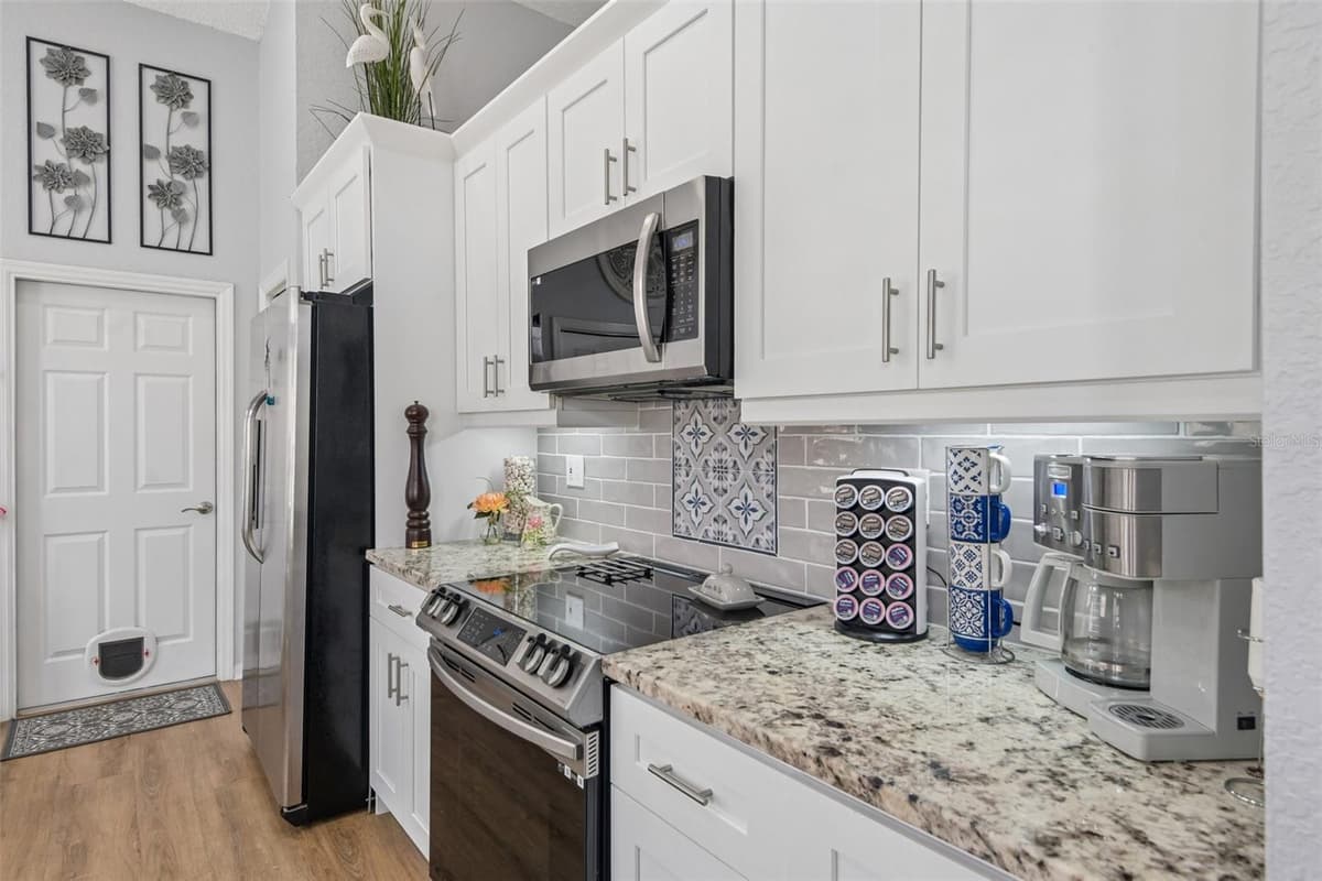 9330 NEW ORLEANS DRIVE — photo 12 of 42