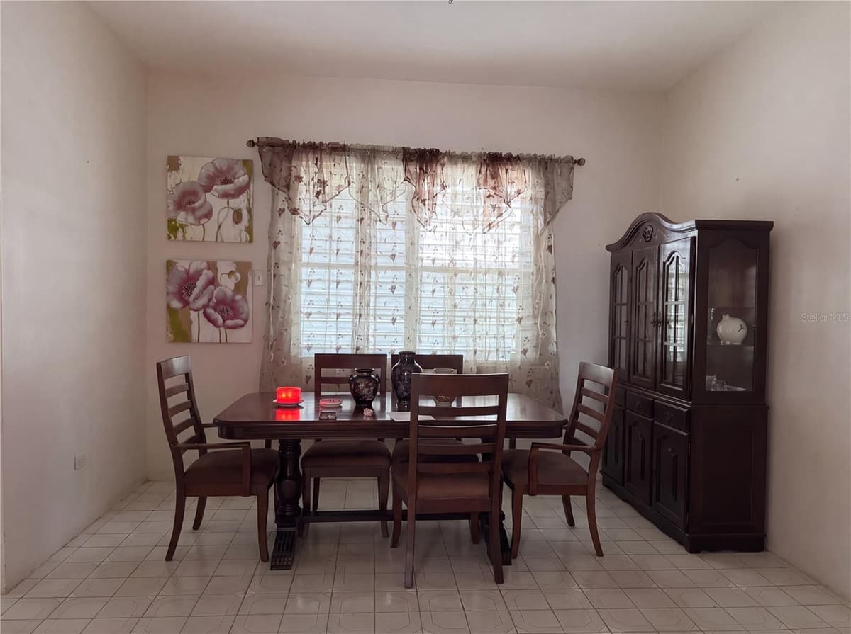 187 ROMAGUERA STREET — photo 4 of 24