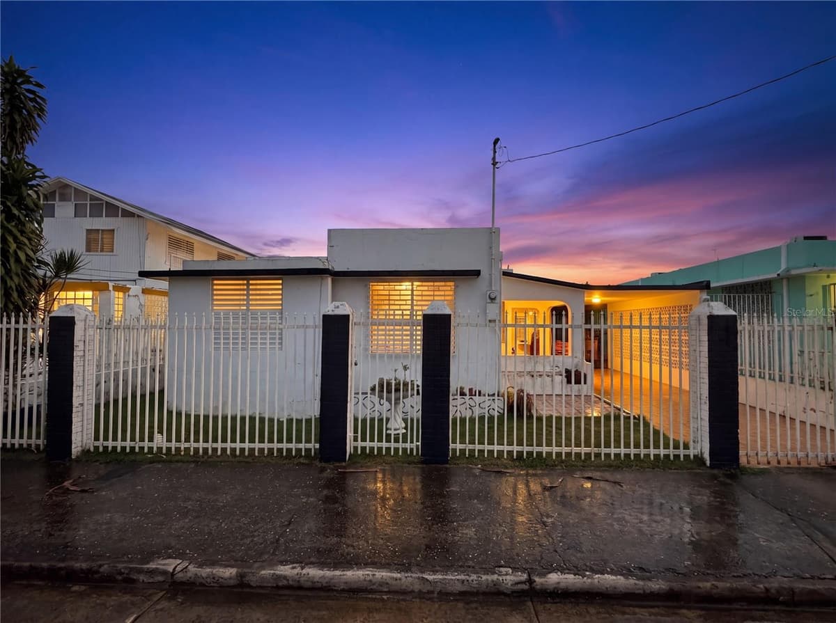 187 ROMAGUERA STREET — photo 1 of 24