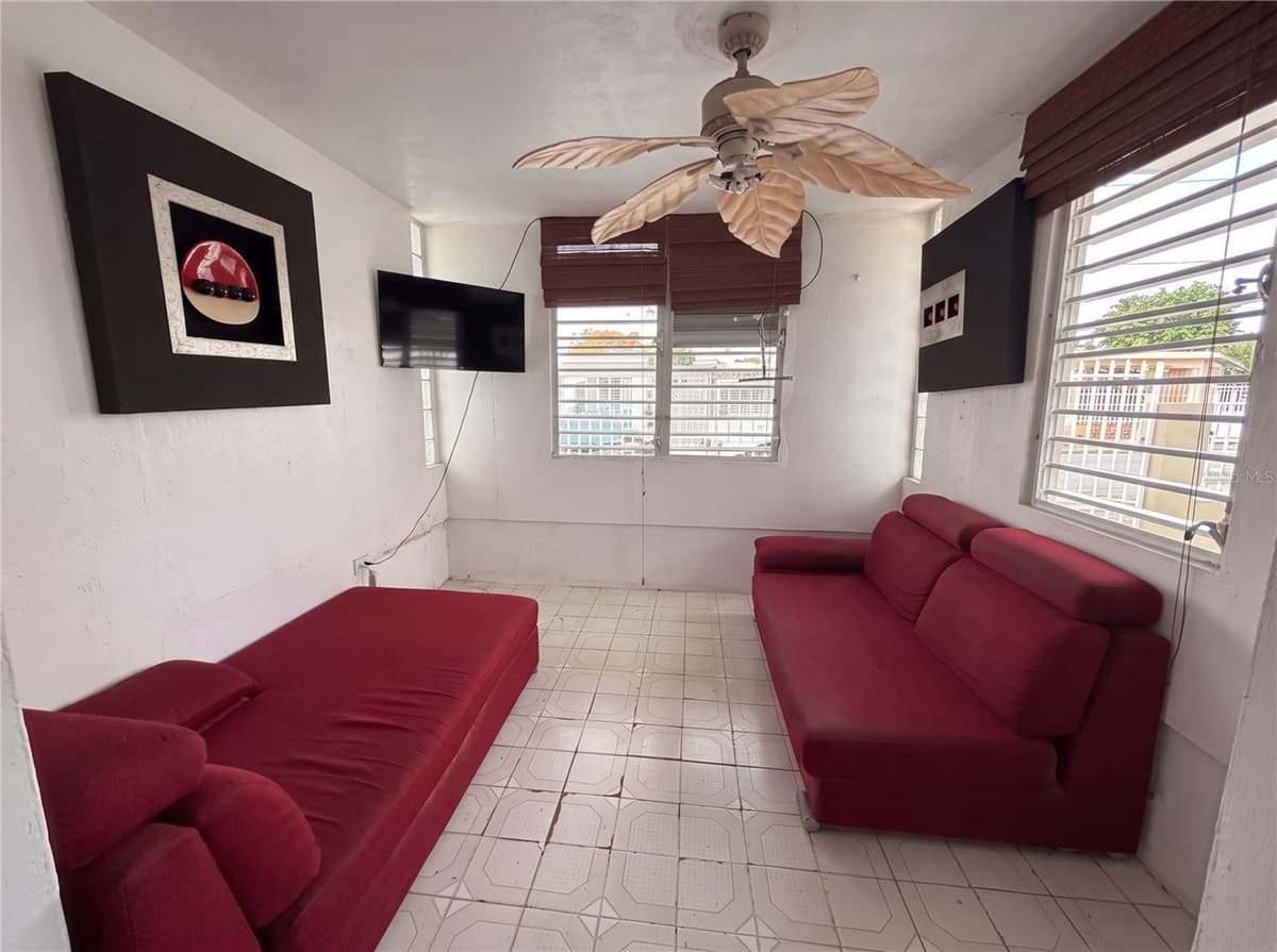 187 ROMAGUERA STREET — photo 5 of 24