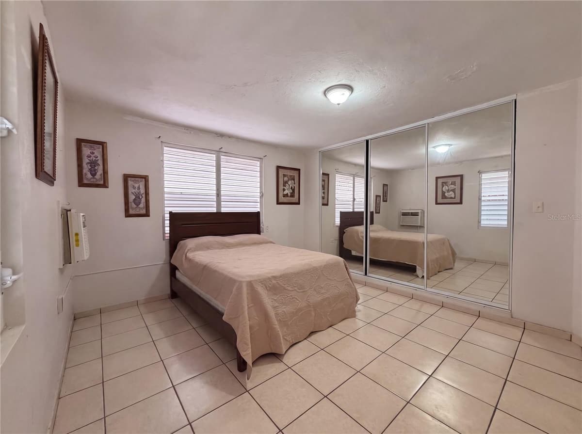 187 ROMAGUERA STREET — photo 10 of 24