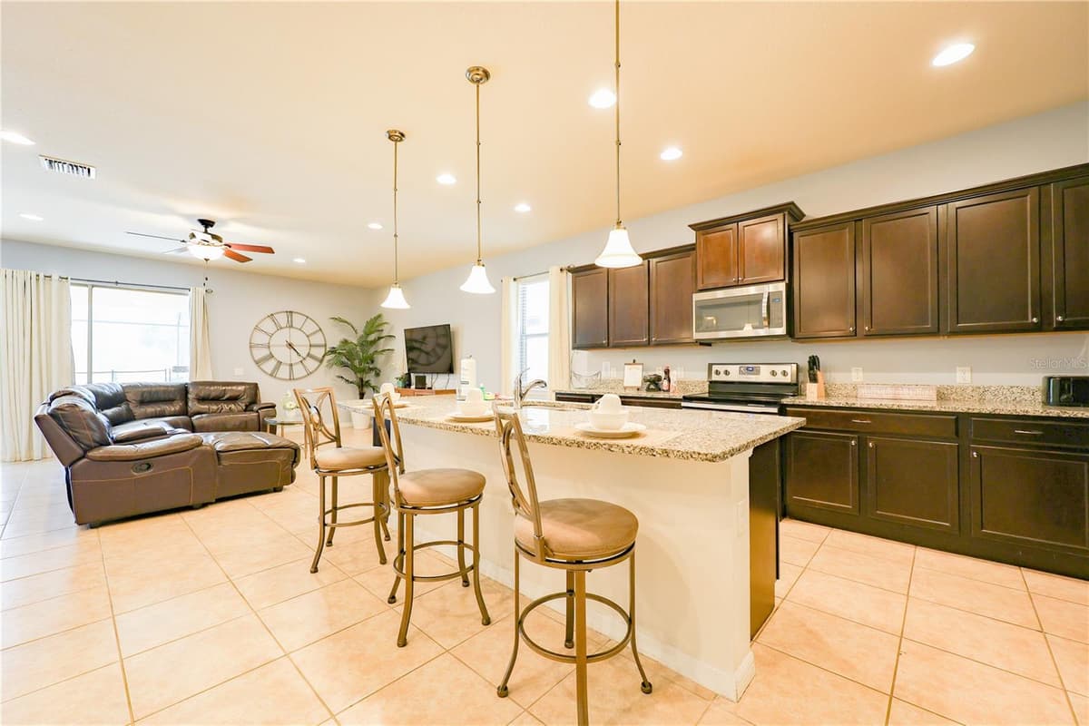 8812 MACAPA DRIVE — photo 14 of 90