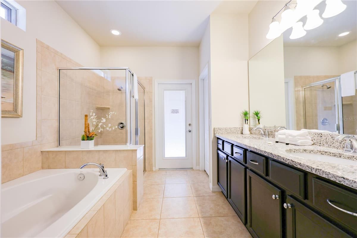 8812 MACAPA DRIVE — photo 32 of 90