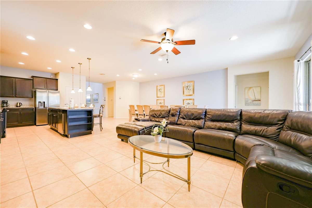 8812 MACAPA DRIVE — photo 25 of 90