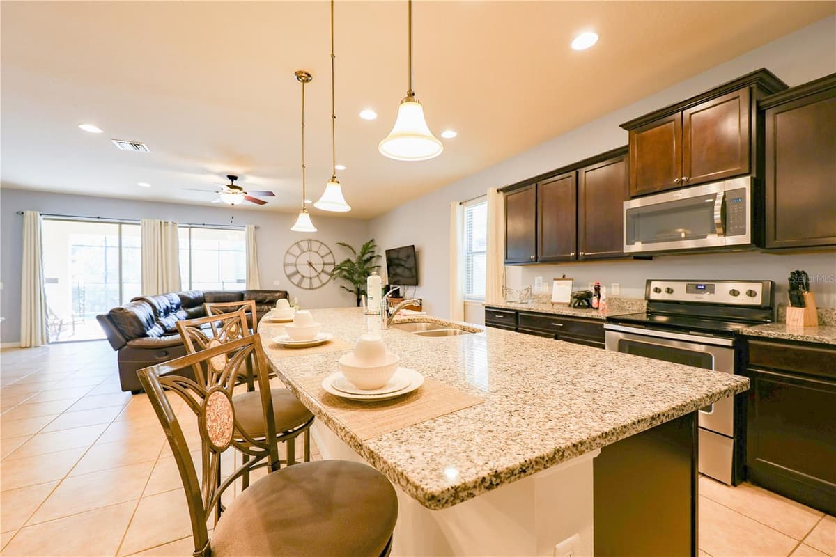 8812 MACAPA DRIVE — photo 19 of 90