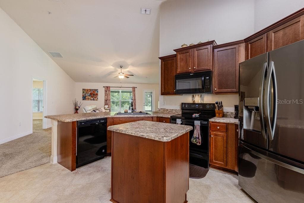 7830 SLOEWOOD DRIVE — photo 13 of 42
