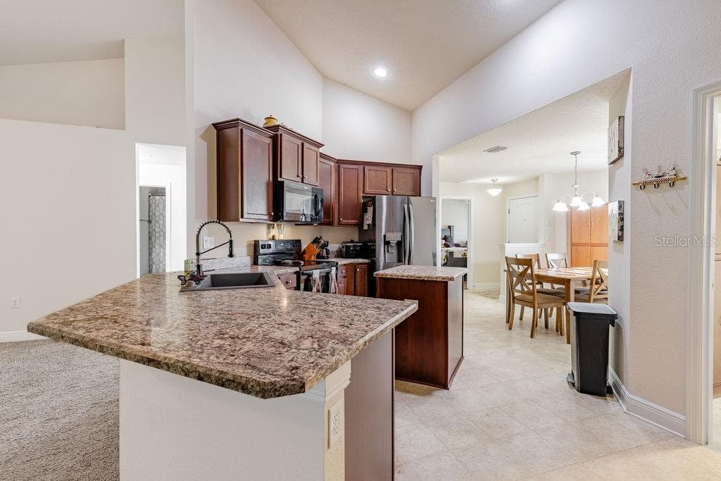 7830 SLOEWOOD DRIVE — photo 15 of 42