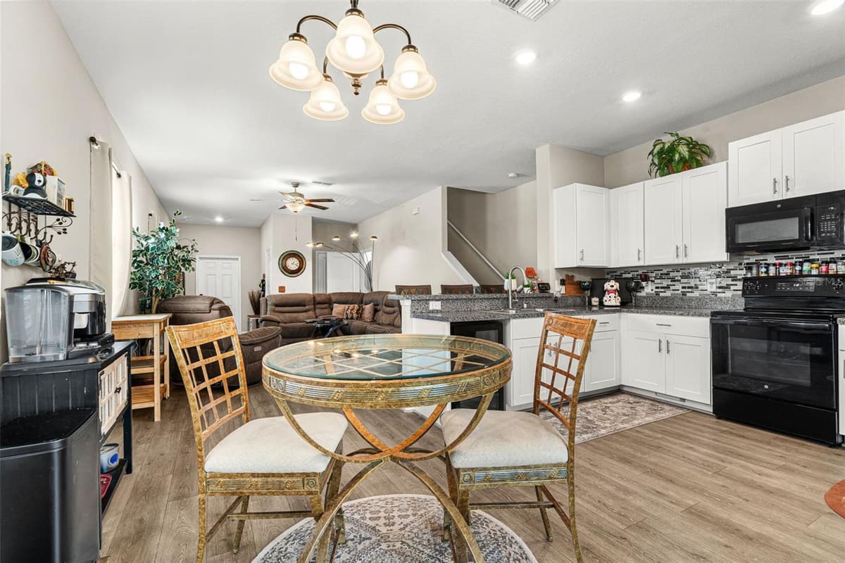 7201 SWEET ALYSSUM CT COURT — photo 18 of 54