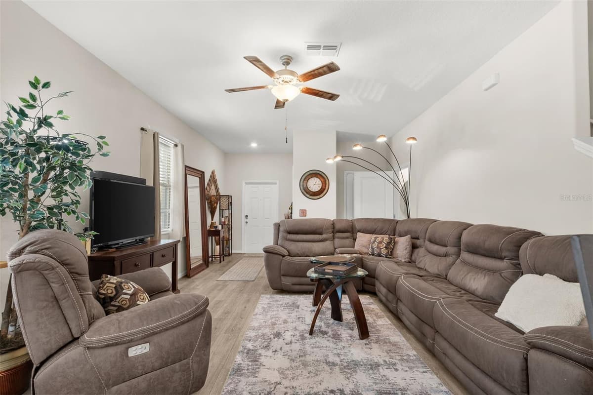7201 SWEET ALYSSUM CT COURT — photo 12 of 54