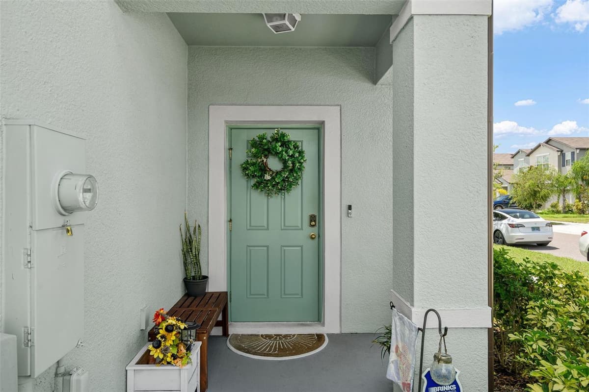 7201 SWEET ALYSSUM CT COURT — photo 7 of 54