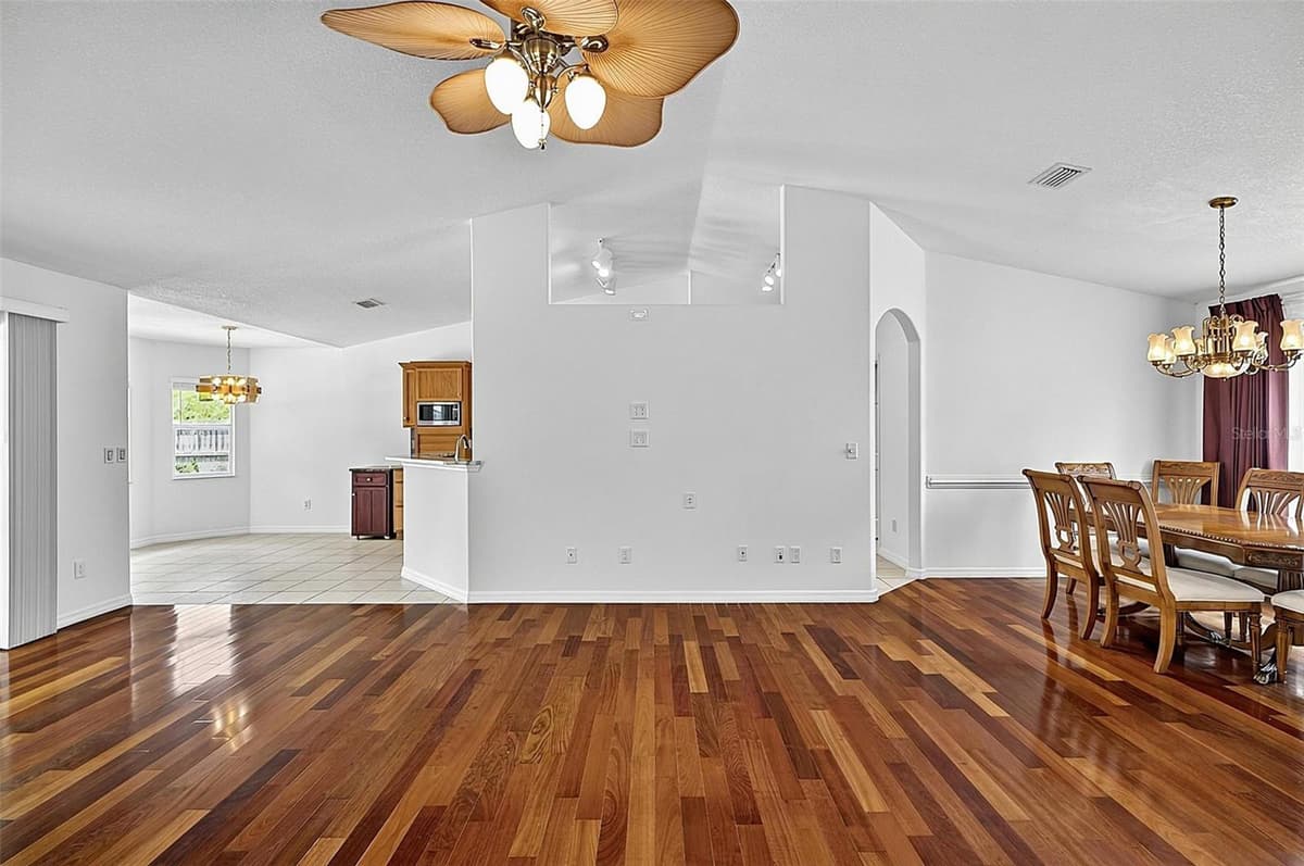 25 RYKEN LANE — photo 5 of 40